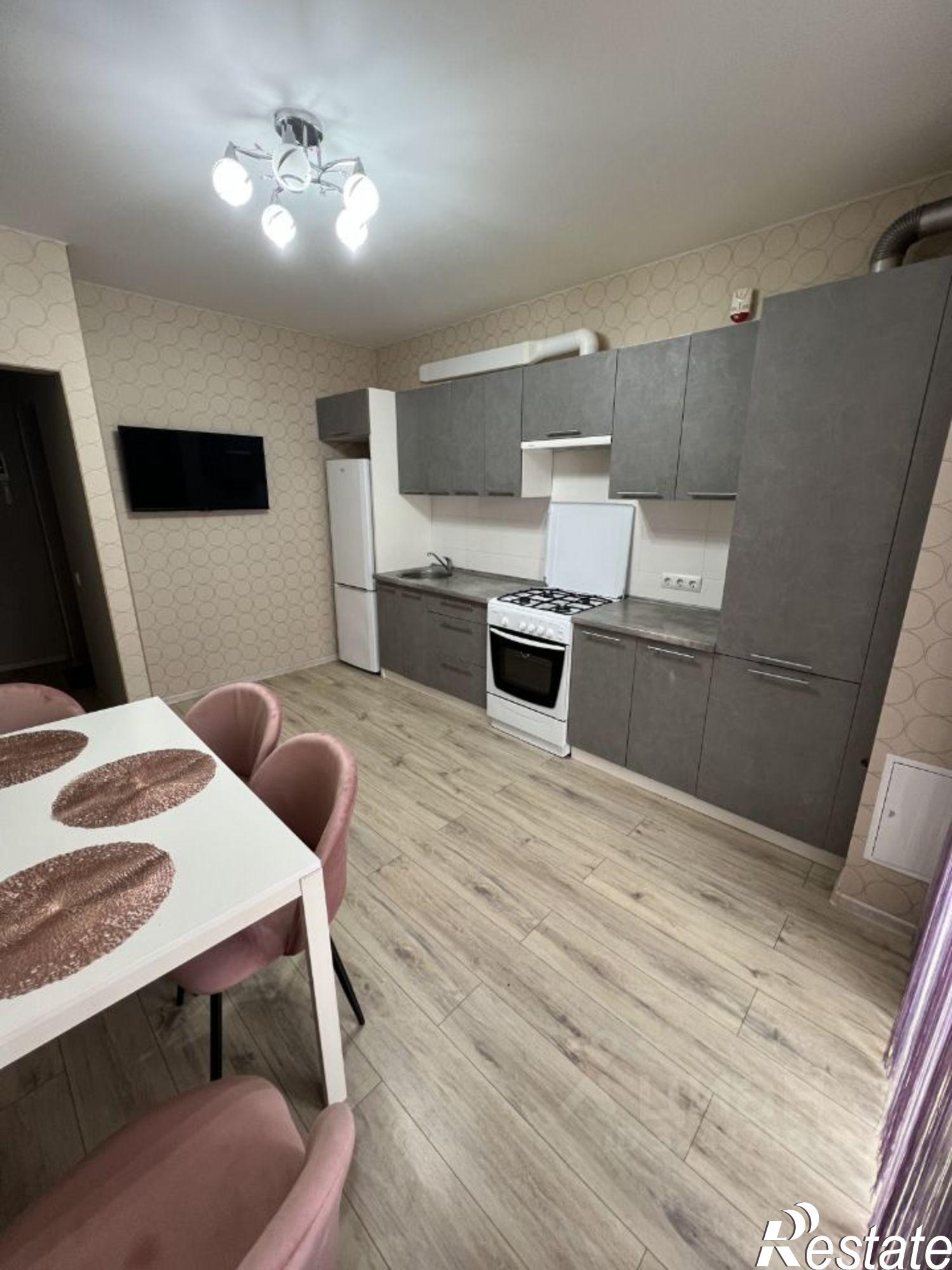 Сдать квартиру за 28 000 рублей на ул Летняя, 64