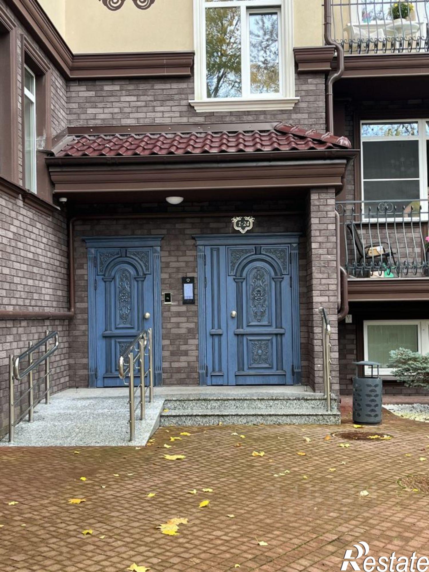 Купить квартиру за 24 000 000 рублей на улица Тенистая Аллея, 42В