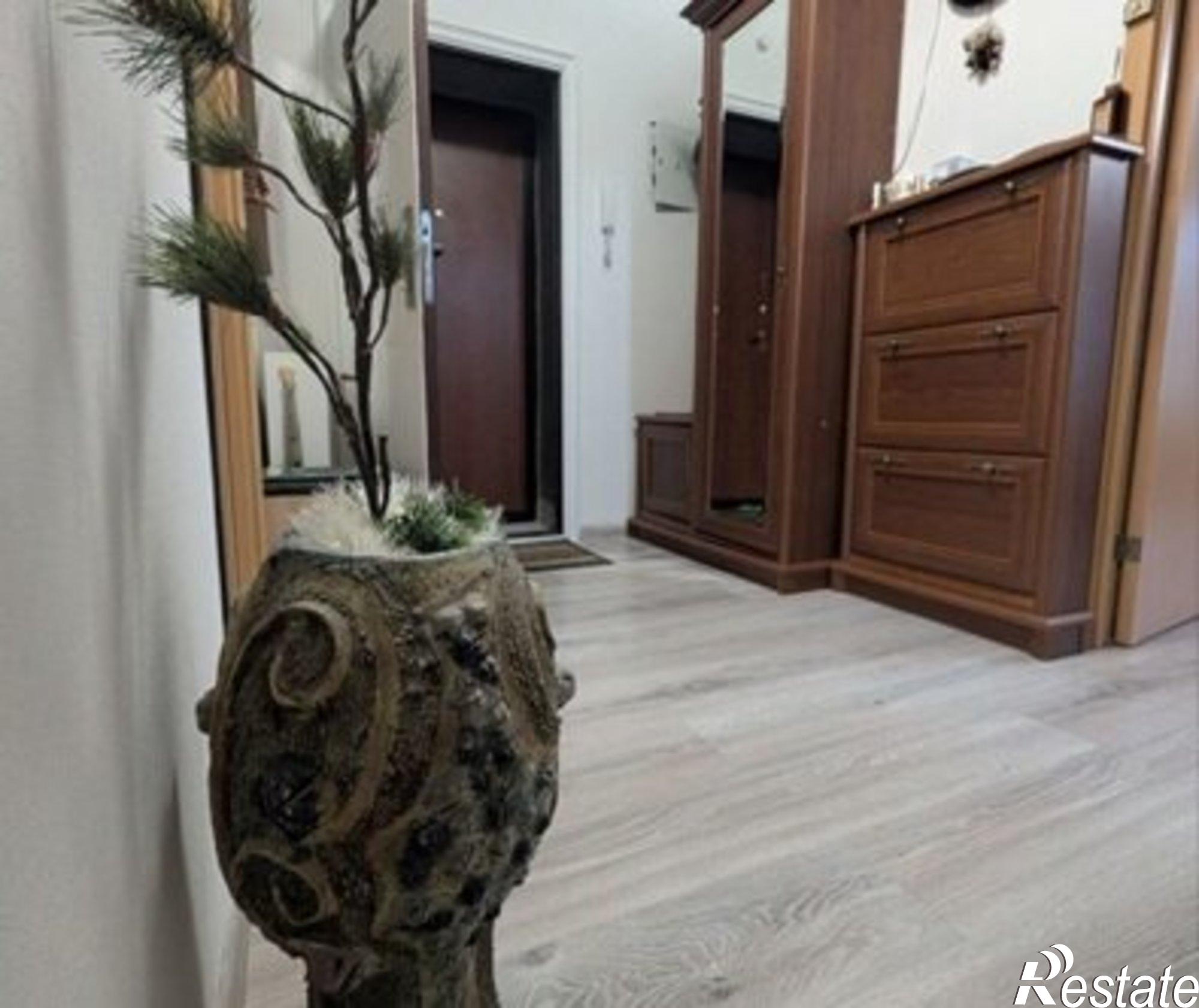 Купить квартиру за 10 500 000 рублей на Артиллерийская улица, 58