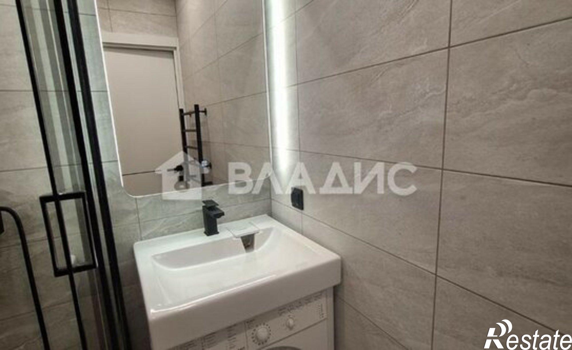 Купить квартиру за 5 600 000 рублей на ул Лейтенанта Яналова, 16А