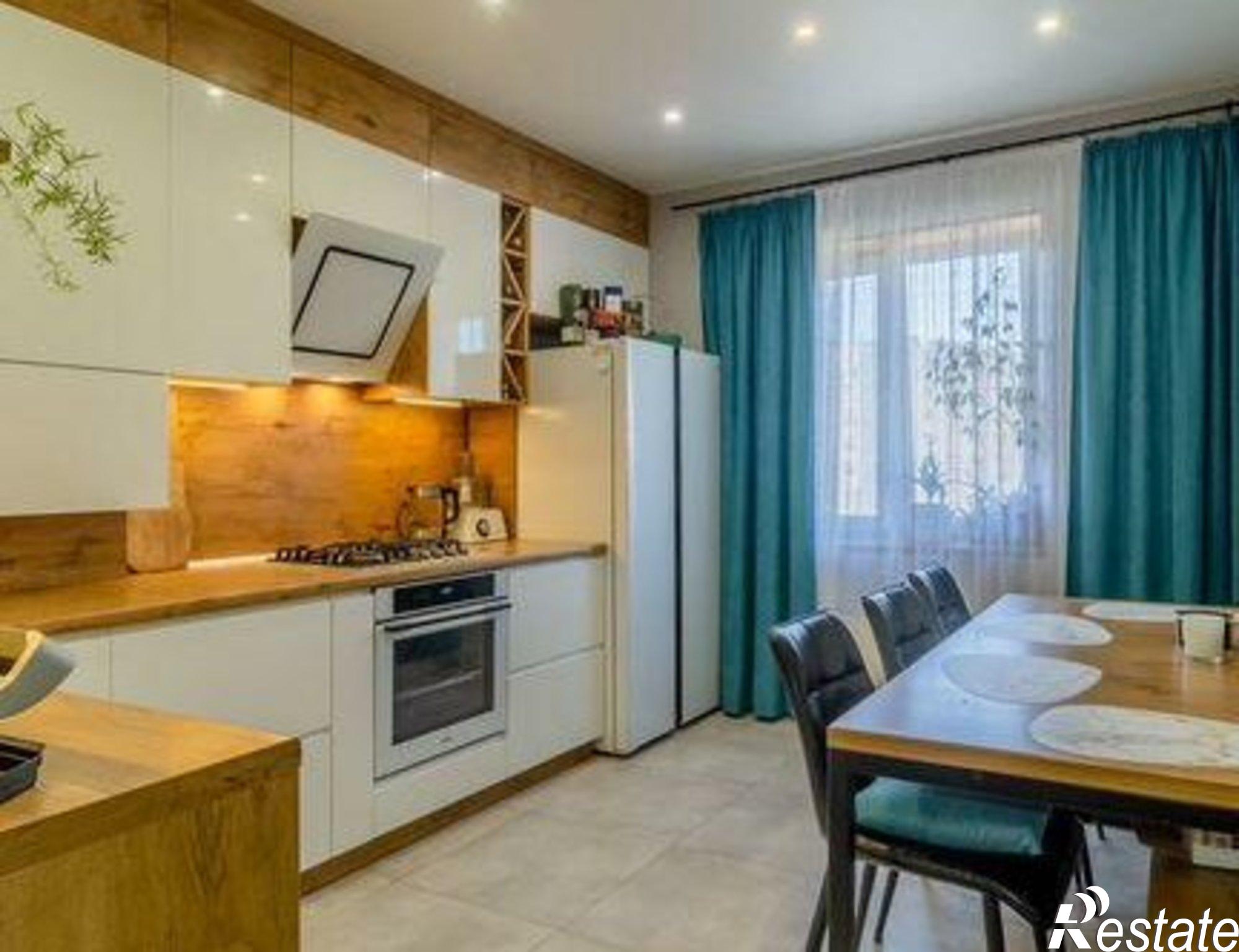 Купить квартиру за 16 900 000 рублей на ул Генерала Челнокова, 26