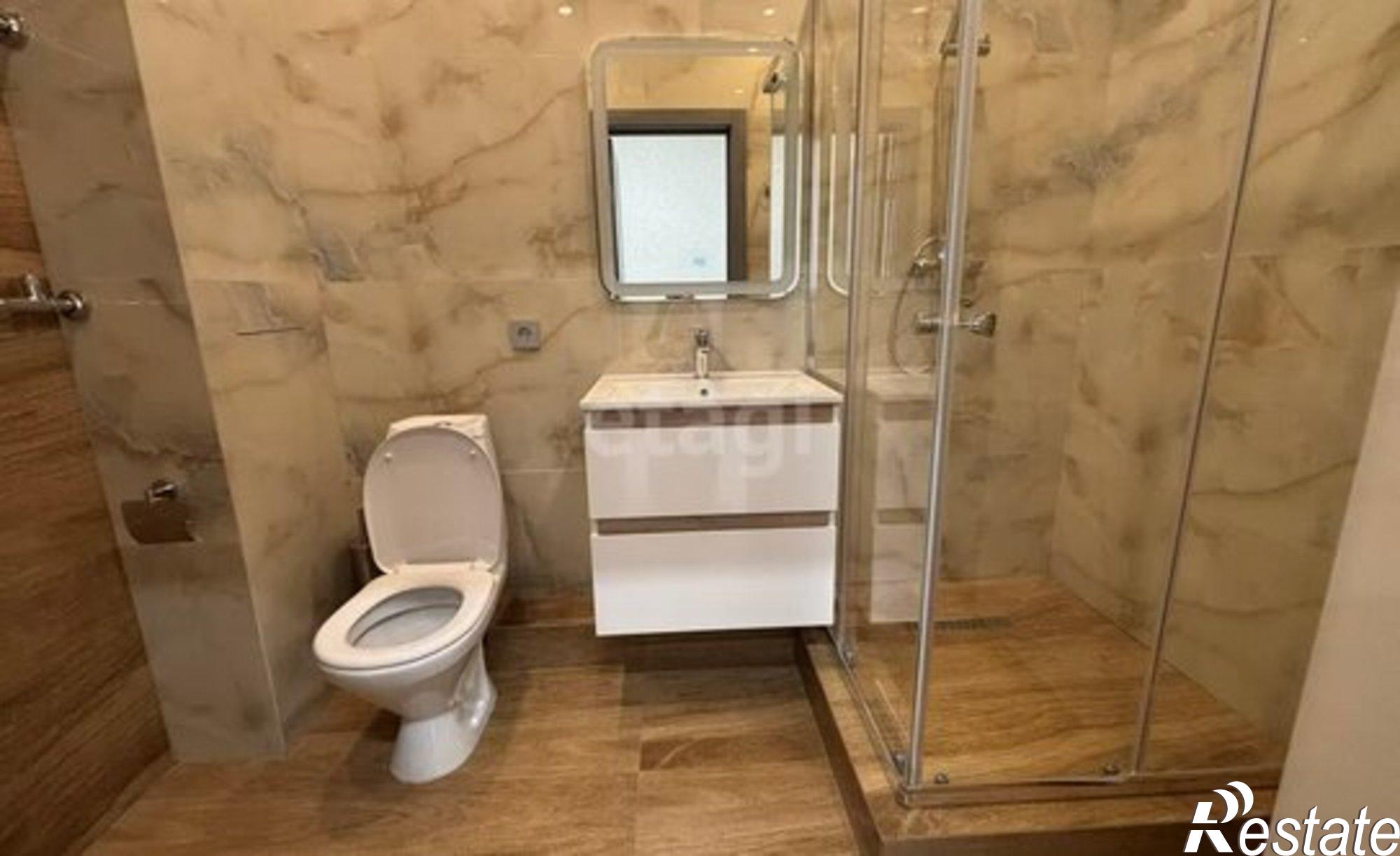 Купить квартиру за 8 700 000 рублей на ул Б.Хмельницкого, 50