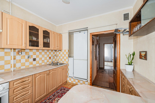 Продажа 2-комн квартиры Россия, Нарвская ул, 68
