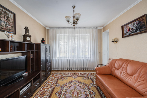 Продажа 2-комн квартиры Россия, Нарвская ул, 68