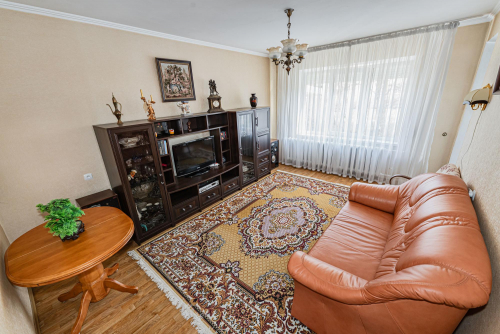 Продажа 2-комн квартиры Россия, Нарвская ул, 68