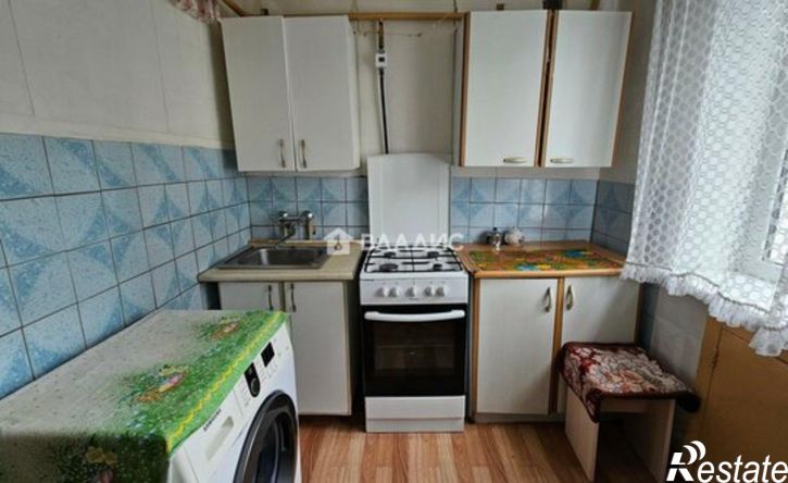 4-комн квартира Батальная улица, 79,  д. 79