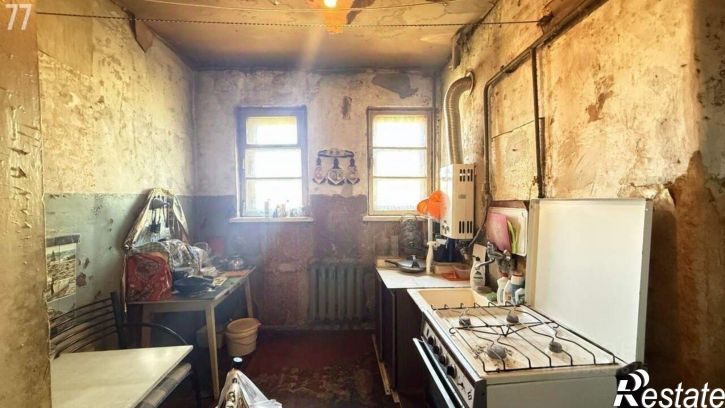 Комната Судостроительная улица, 37,  д. 37