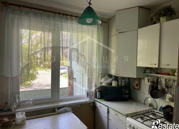 3-комн квартира Батальная улица, 77,  д. 77