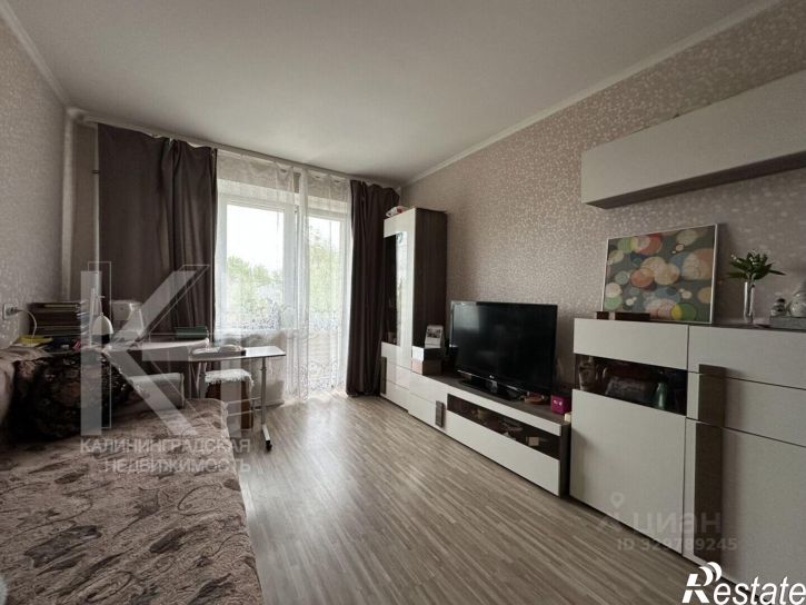 3-комн квартира ул Великолукская, 8,  д. 8