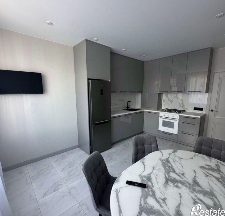 2-комн квартира улица Поленова, 6 к1,  д. 6 к1