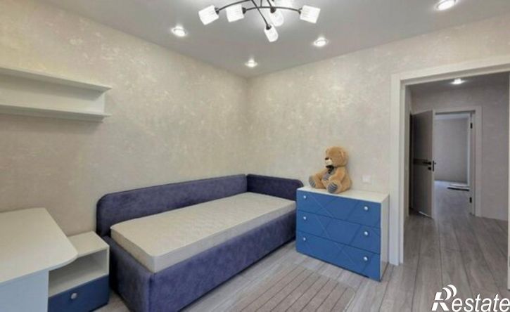 3-комн квартира ул Хрустальная, 5,  д. 5