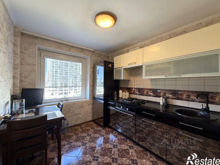 2-комн квартира улица Гайдара, 87,  д. 87
