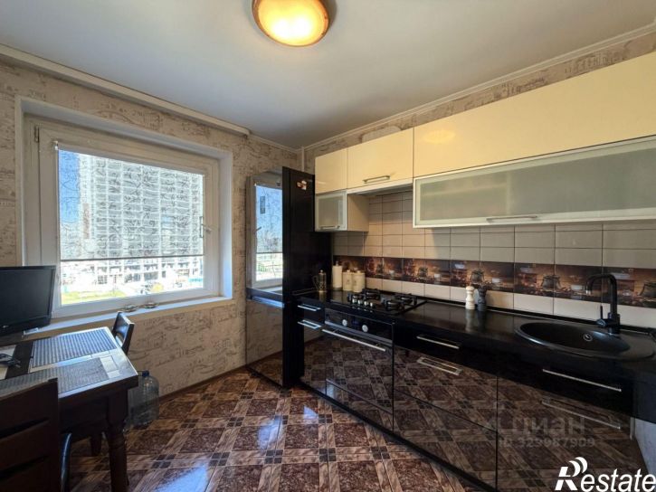 2-комн квартира улица Гайдара, 87,  д. 87