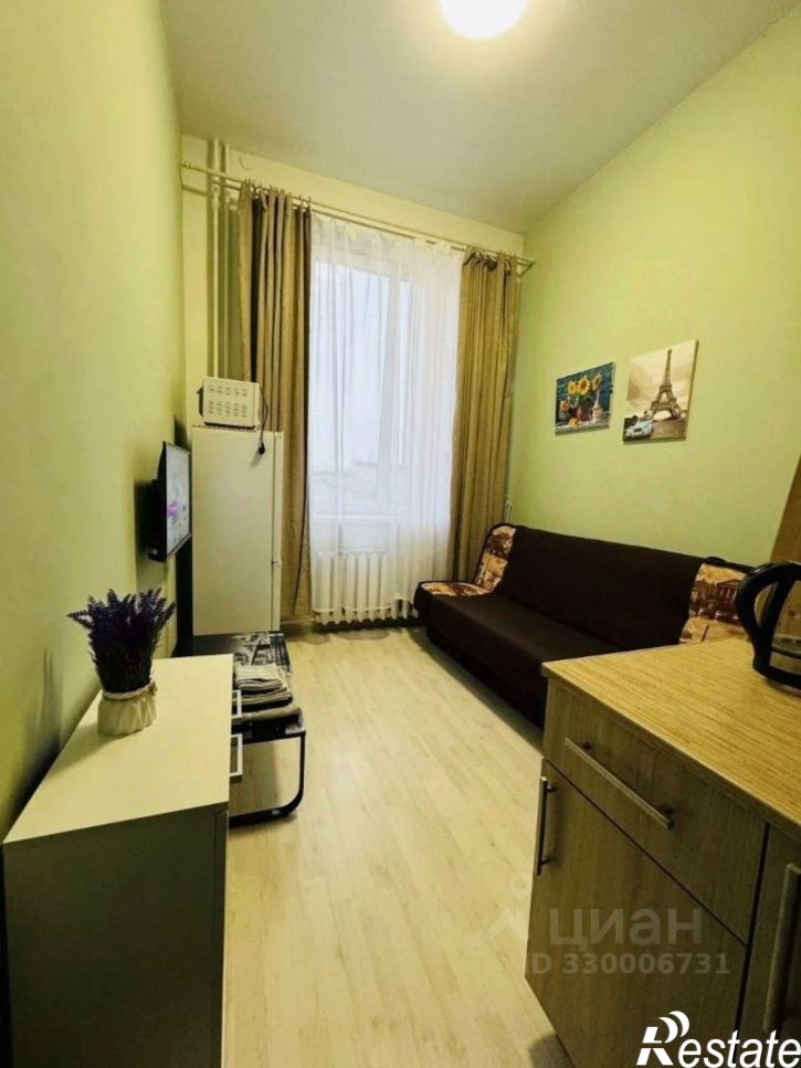 1-комн квартира улица Александра Суворова, 41,  д. 41