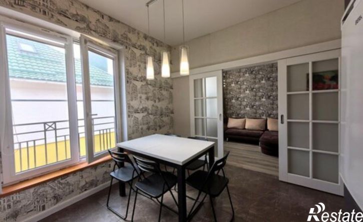 4-комн квартира ул Михаила Светлова, 32А,  д. 32А