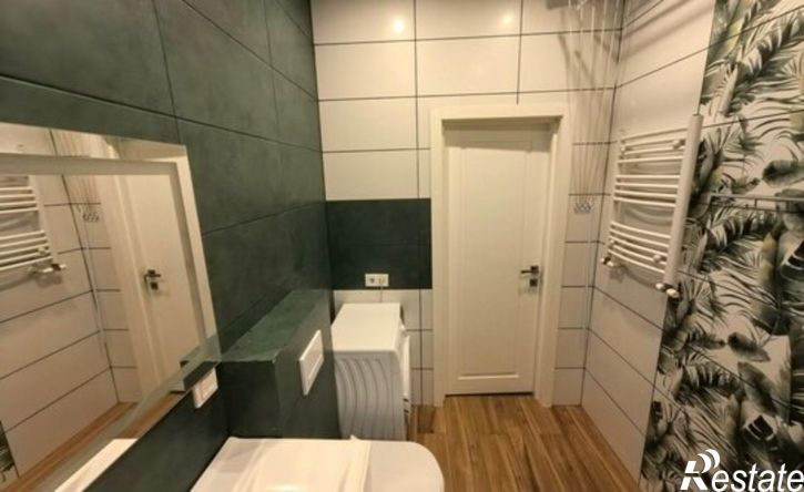 4-комн квартира ул Михаила Светлова, 32А,  д. 32А