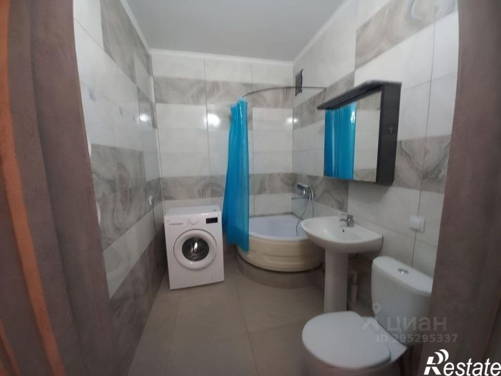 2-комн квартира Коммунистическая улица, 26,  д. 26