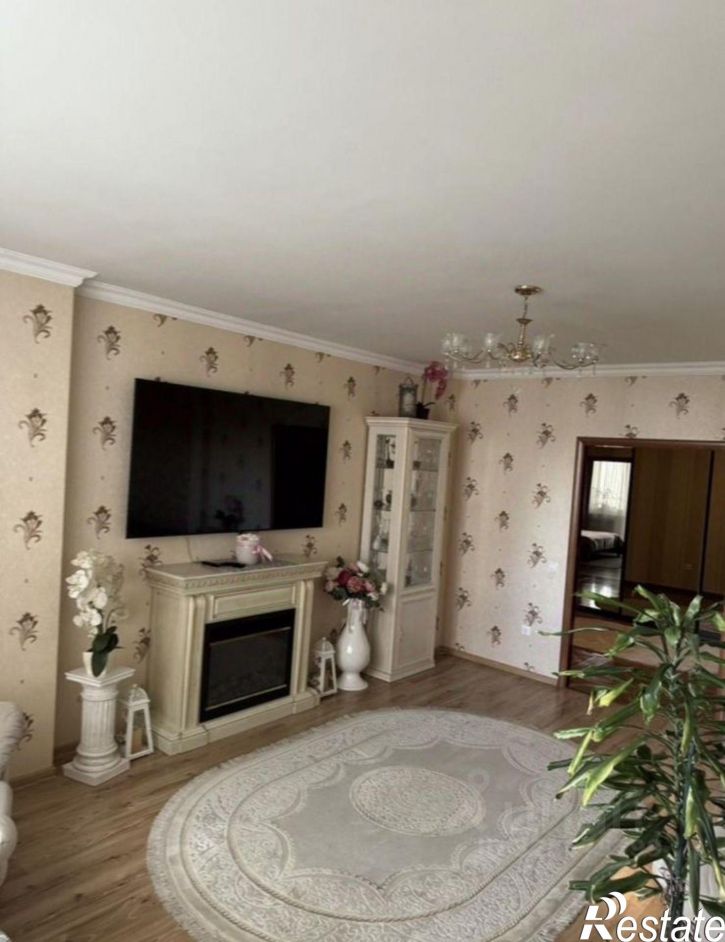 3-комн квартира ул Дзержинского, 96А,  д. 96А