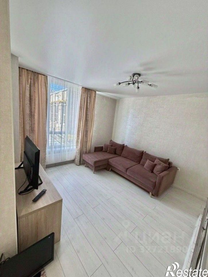 3-комн квартира пр-кт Победы, 80,  д. 80