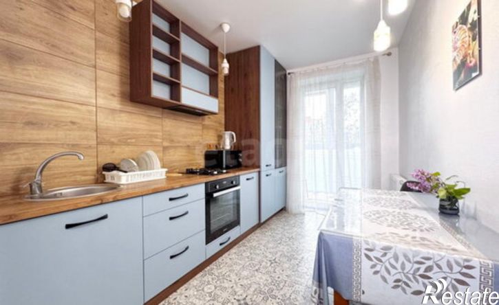 1-комн квартира улица Подполковника Емельянова, 242В к1,  д. 242В к1