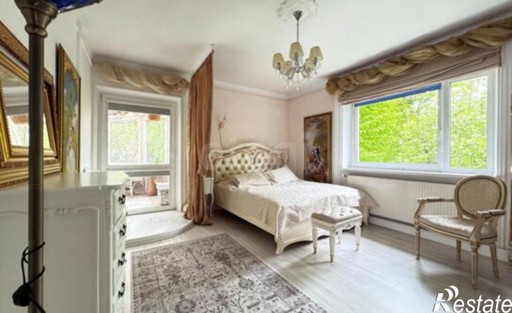 4-комн квартира улица Менделеева, 27,  д. 27