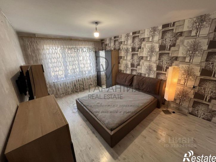 3-комн квартира улица Чаадаева, 13,  д. 13