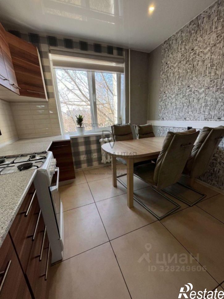 3-комн квартира улица Чаадаева, 13,  д. 13