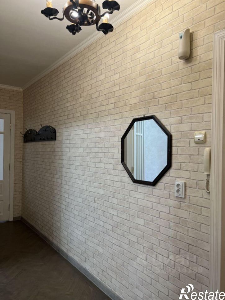 2-комн квартира Красная улица, 23,  д. 23