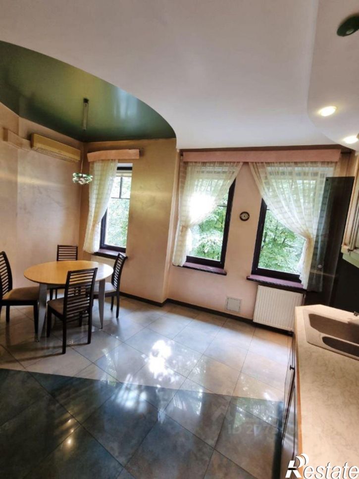 3-комн квартира ул Огарева, 32,  д. 32