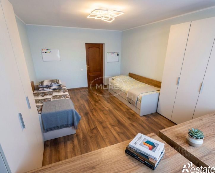 3-комн квартира улица Лейтенанта Яналова, 35А,  д. 35А