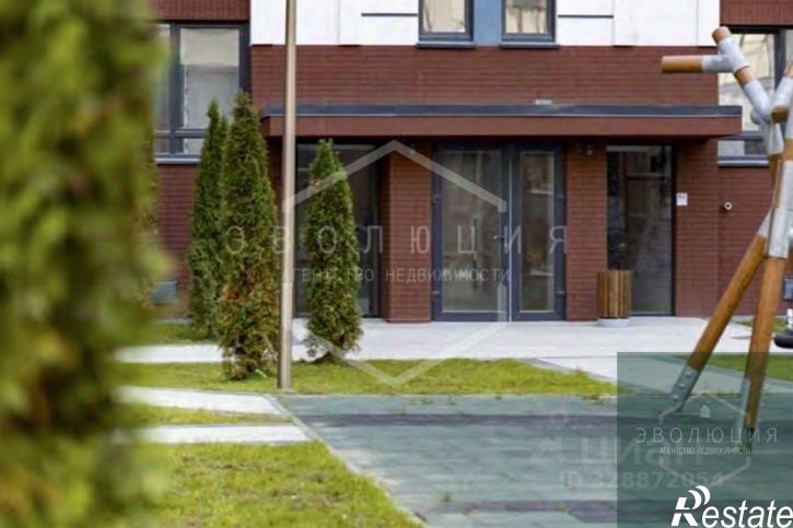 3-комн квартира в новом доме улица Героя России Катериничева
