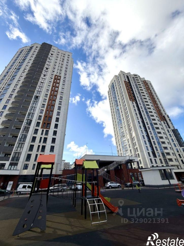 3-комн квартира ул Гайдара, 90,  д. 90