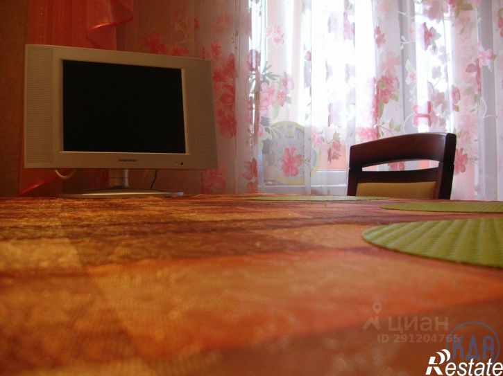 3-комн квартира ул Докука, 11,  д. 11