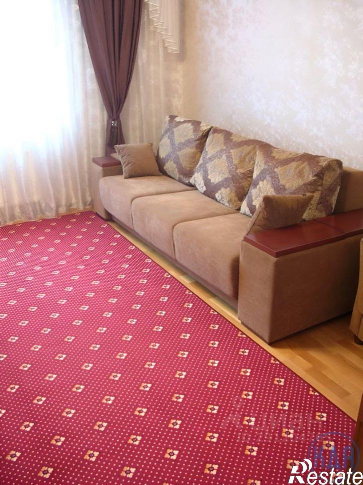 3-комн квартира ул Докука, 11,  д. 11