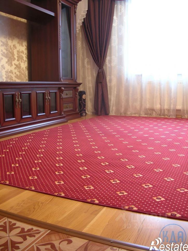 3-комн квартира ул Докука, 11,  д. 11