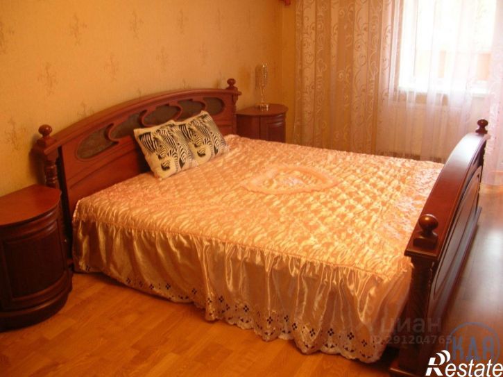 3-комн квартира ул Докука, 11,  д. 11