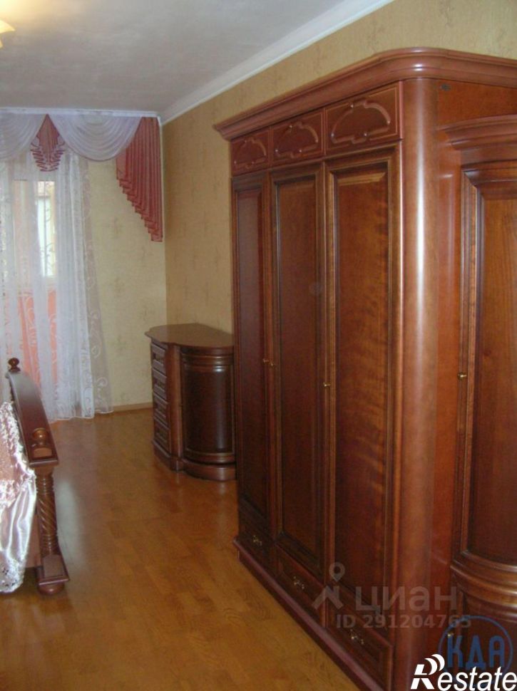 3-комн квартира ул Докука, 11,  д. 11