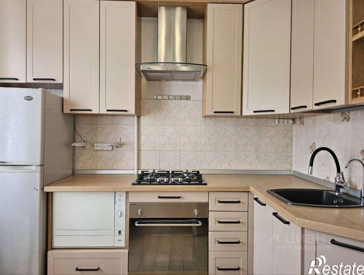 2-комн квартира ул Лейтенанта Яналова, 17,  д. 17