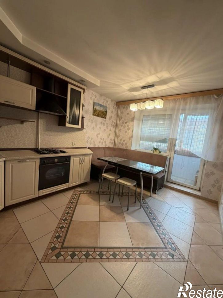 2-комн квартира ул Каштановая аллея, 155,  д. 155