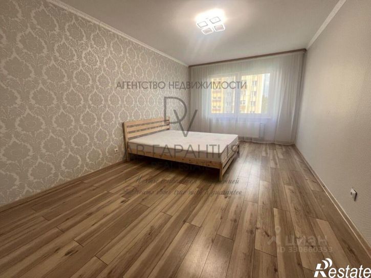 3-комн квартира ул Дзержинского, 168Г,  д. 168Г