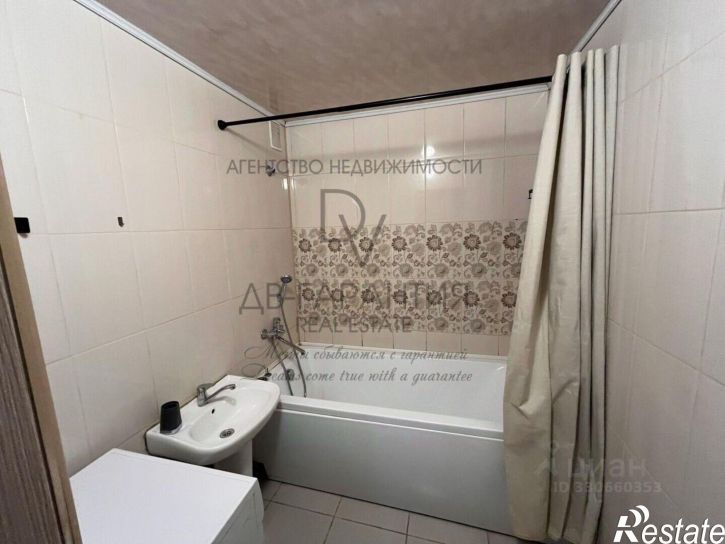 3-комн квартира ул Дзержинского, 168Г,  д. 168Г