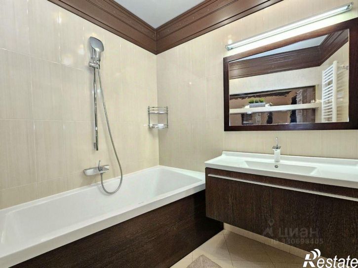 3-комн квартира Парковый переулок, 8,  д. 8