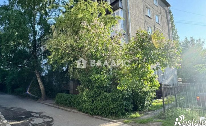 2-комн квартира улица Чекистов, 102,  д. 102