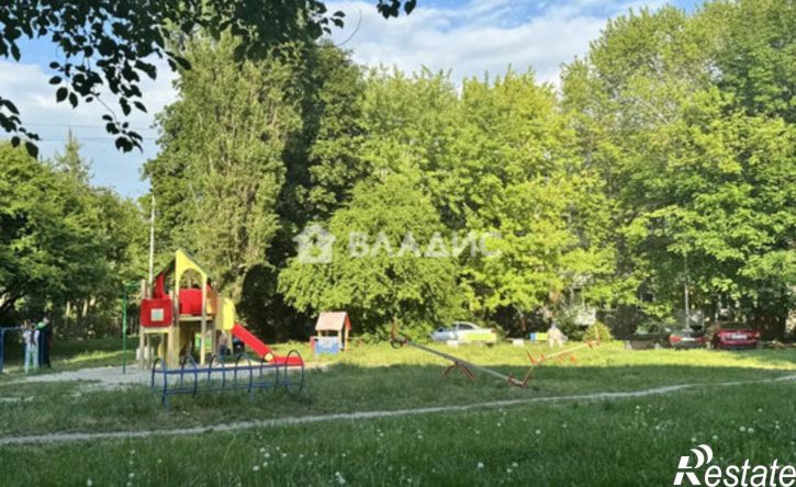 2-комн квартира улица Чекистов, 102,  д. 102