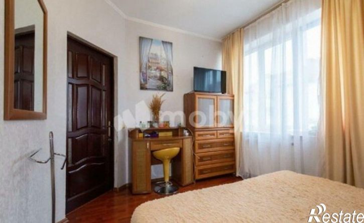 3-комн квартира ул В.Гакуна, 4,  д. 4