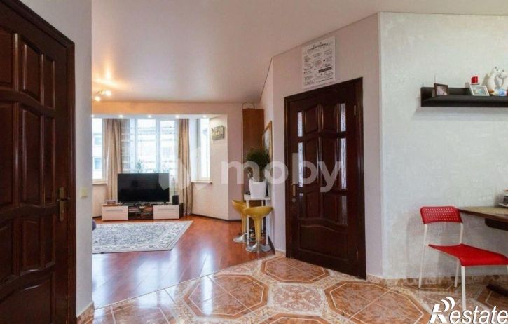3-комн квартира улица Виктора Гакуна, 6,  д. 6