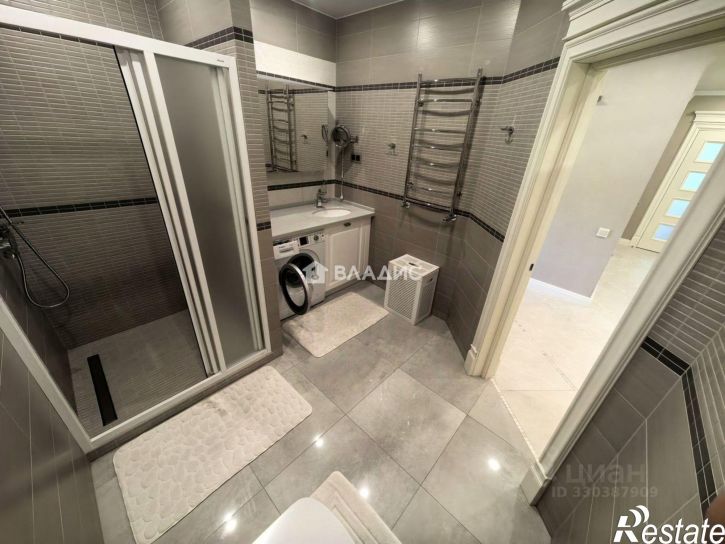 3-комн квартира улица Глинки, 1,  д. 1