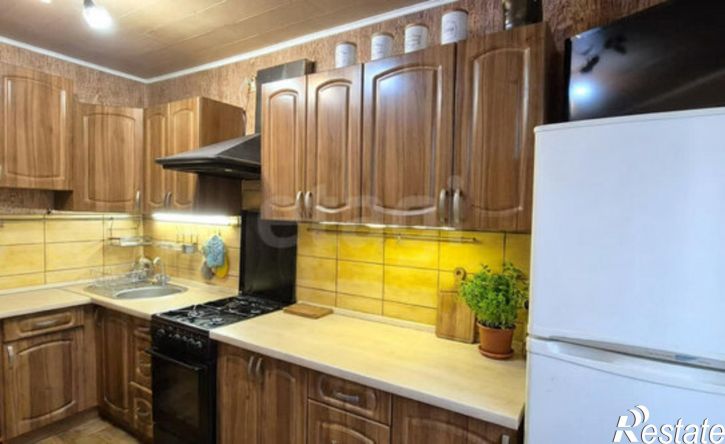 4-комн квартира ул Космонавта Леонова, 64А,  д. 64А