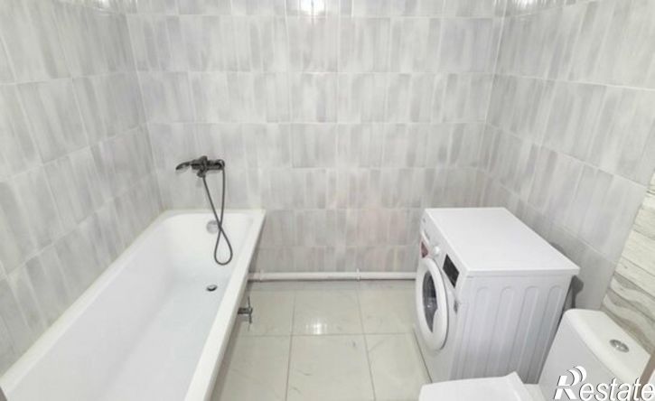 2-комн квартира улица Баженова, 13Б,  д. 13Б