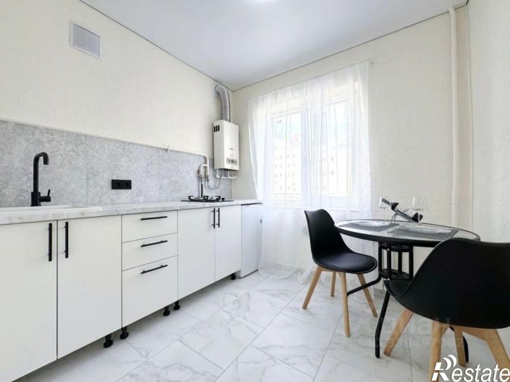2-комн квартира ул Житомирская, 18,  д. 18